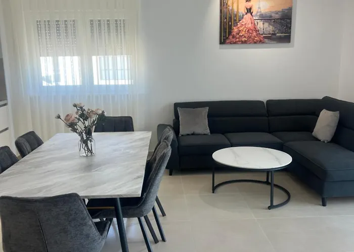 Kristina Apartament *