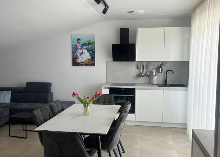 Apartament Kristina Komarna