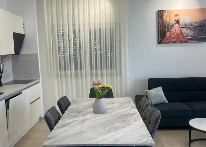 Kristina 아파트 *