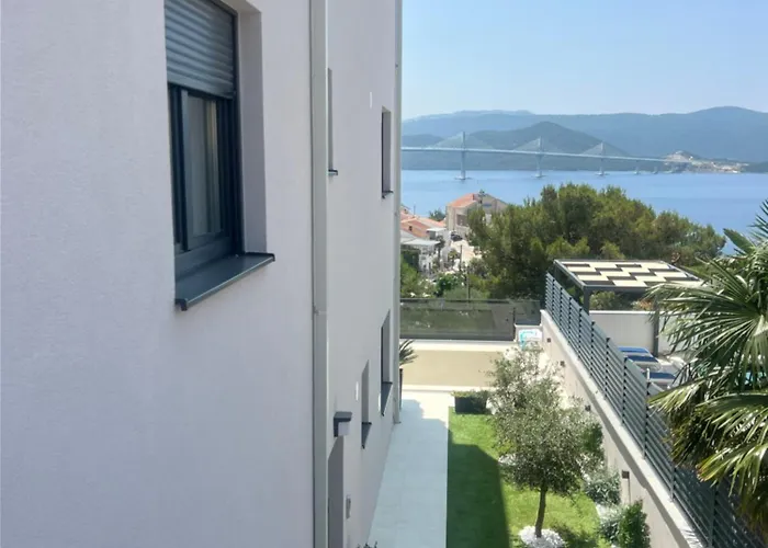 아파트 Kristina 코마르나