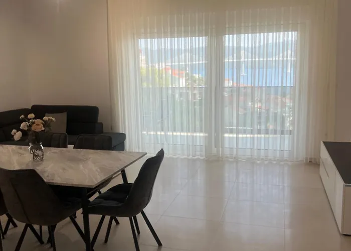 Kristina アパート *