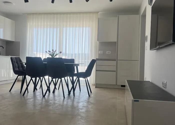 Kristina 코마르나