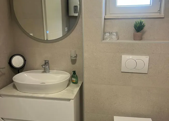 Kristina 코마르나