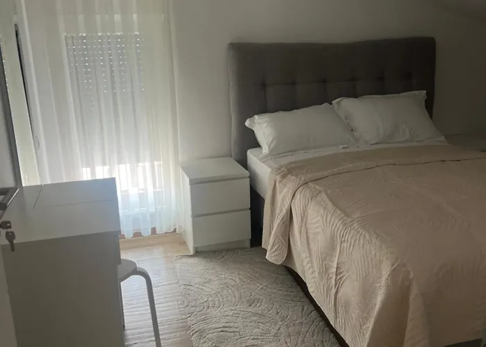 Kristina 코마르나